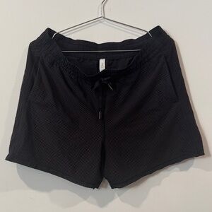 Lululemon Mesh on Mesh Short - Black
